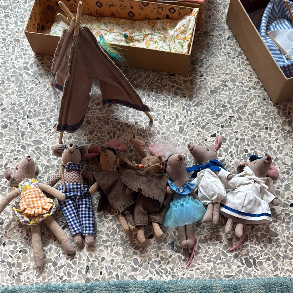 Lev Lov Mice set of 7
